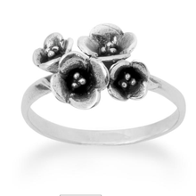 Load image into Gallery viewer, Multi-Flower Sterling Silver Ring